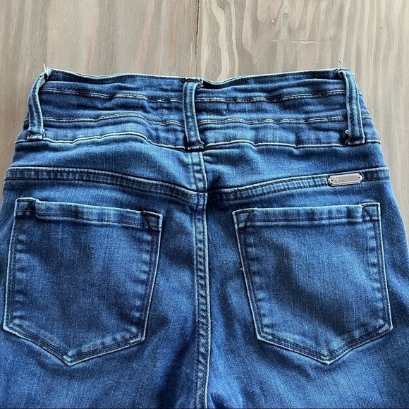 KANCAN Womens Skinny Stratton 3 Button High Rise denim Jean size: 24 - Picture 3 of 13